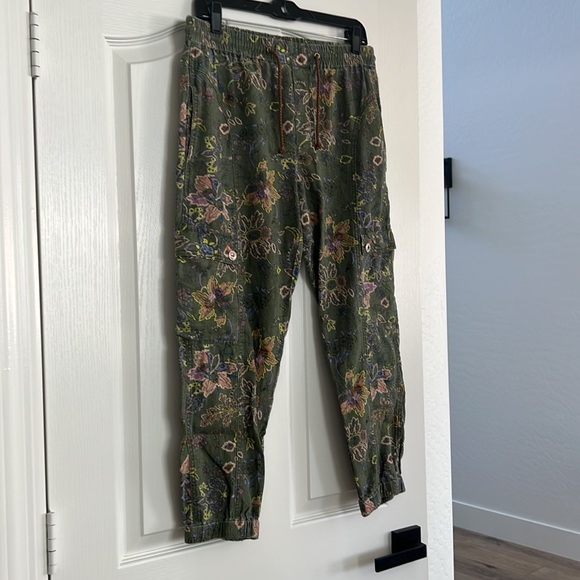 Anthropologie Classic Seamed Joggers {Green Multi Print} SP - Picture 3 of 10